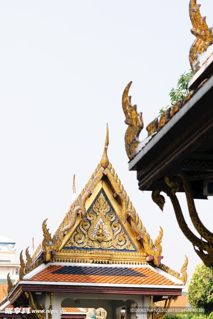 泰国寺庙建筑精美屋顶