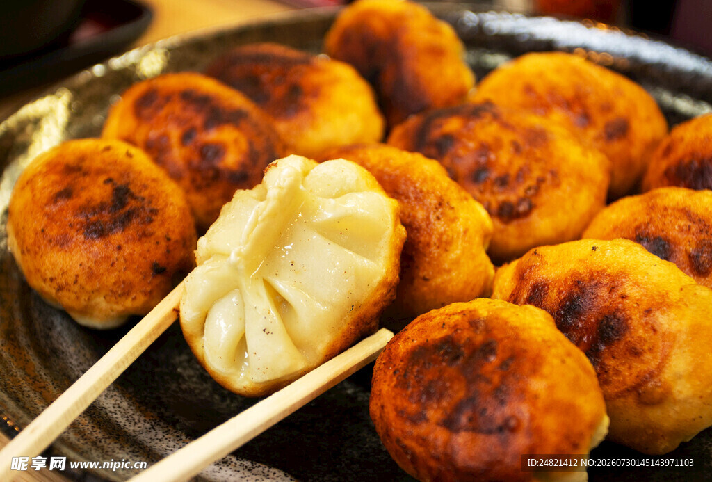 美味煎饺与丸子