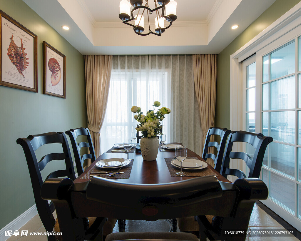 温馨雅致的餐厅室内场景