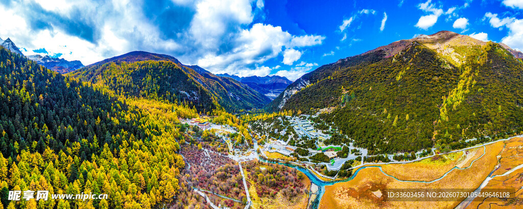 山间秋色美景