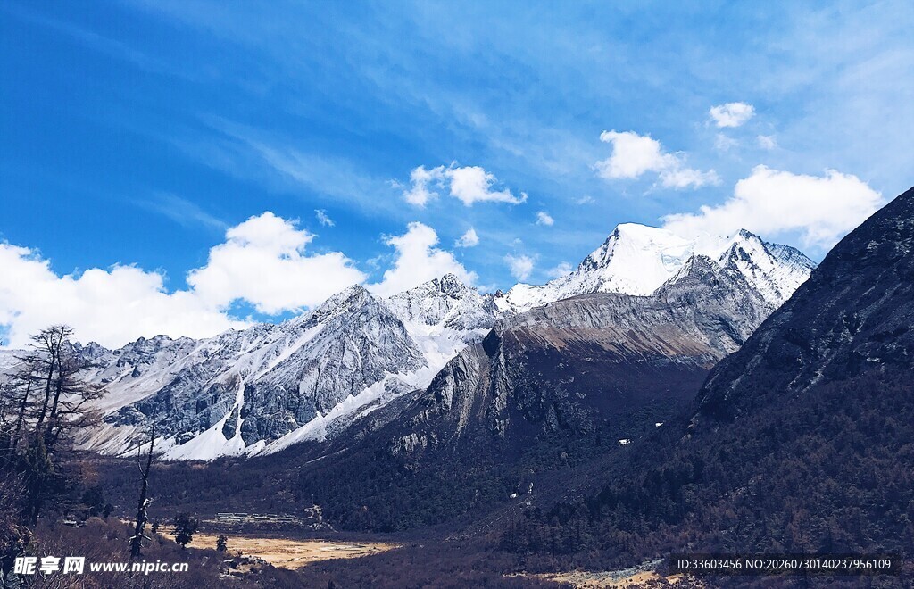 壮丽雪山美景