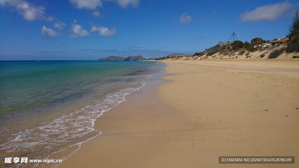美丽海滨沙滩风景