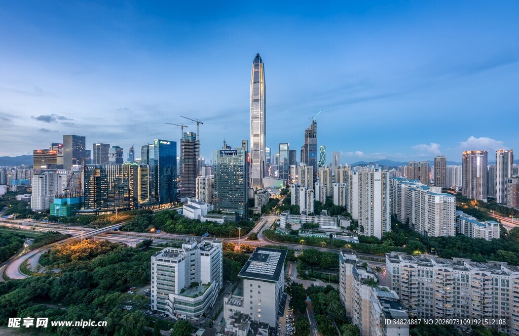 城市天际线俯瞰美景