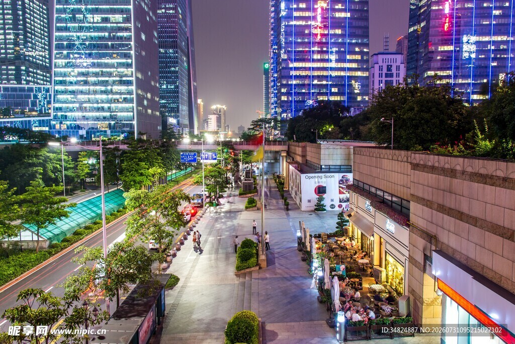 城市繁华商业街夜景