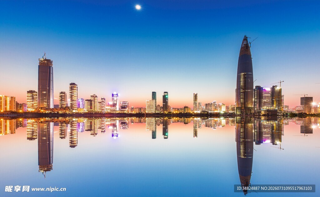 城市夜景倒影