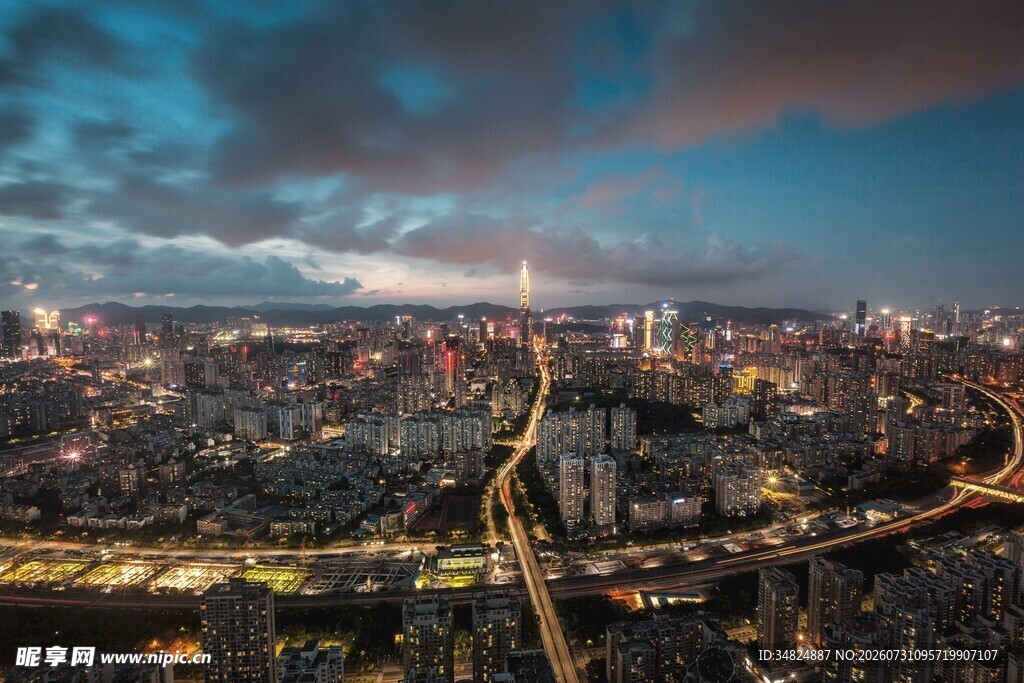 城市夜景俯瞰灯火璀璨
