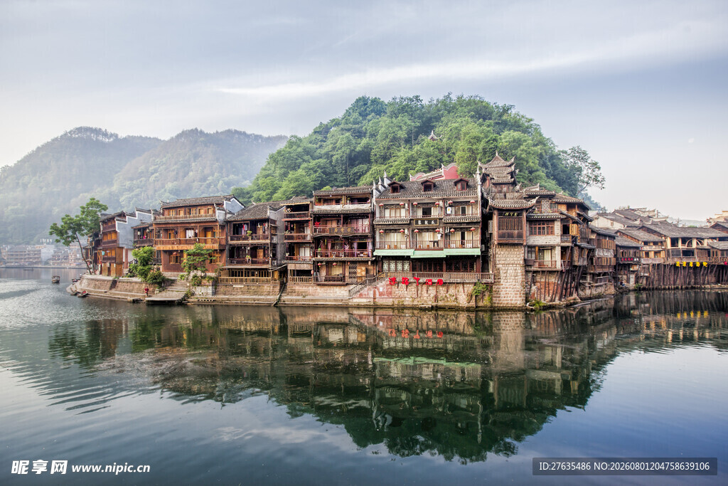 湘西水上古村落美景