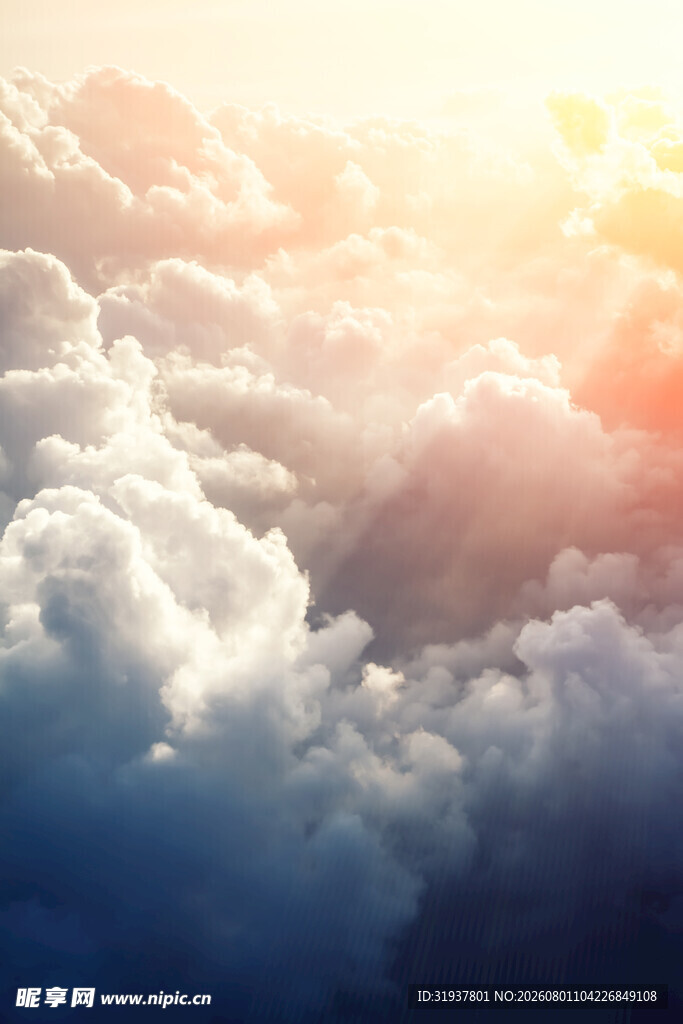 云海之上的绚烂日光