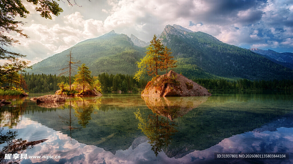 宁静山水间的自然美景