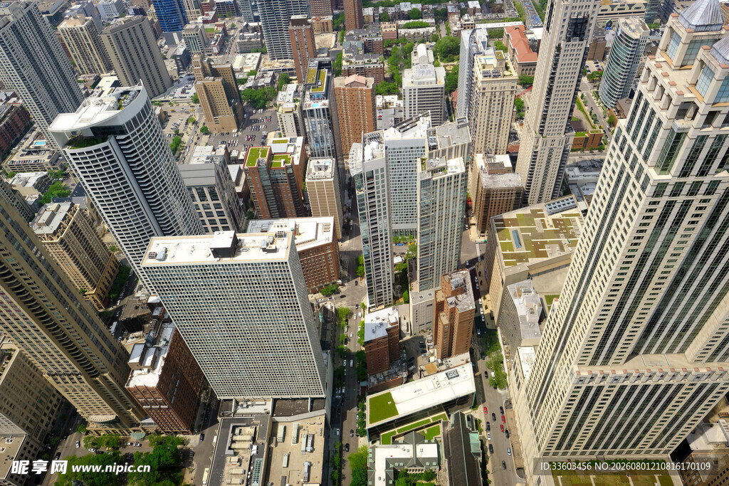 俯瞰繁华都市建筑群
