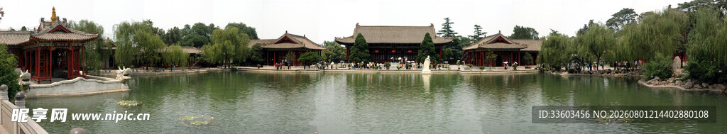 湖畔古建美景