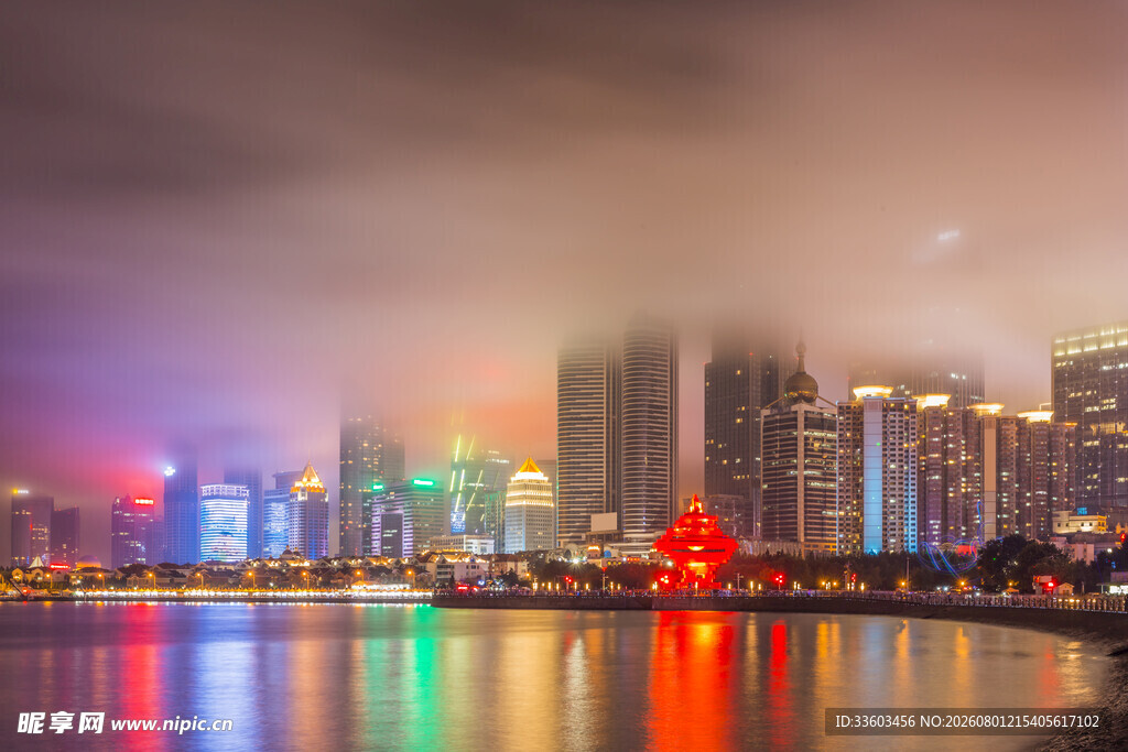 城市夜景湖面绚丽灯光秀