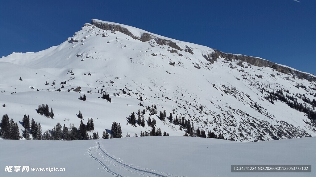 雪山壮丽风光
