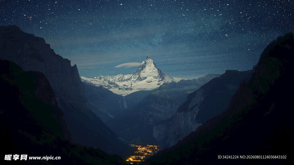 山间月夜美景