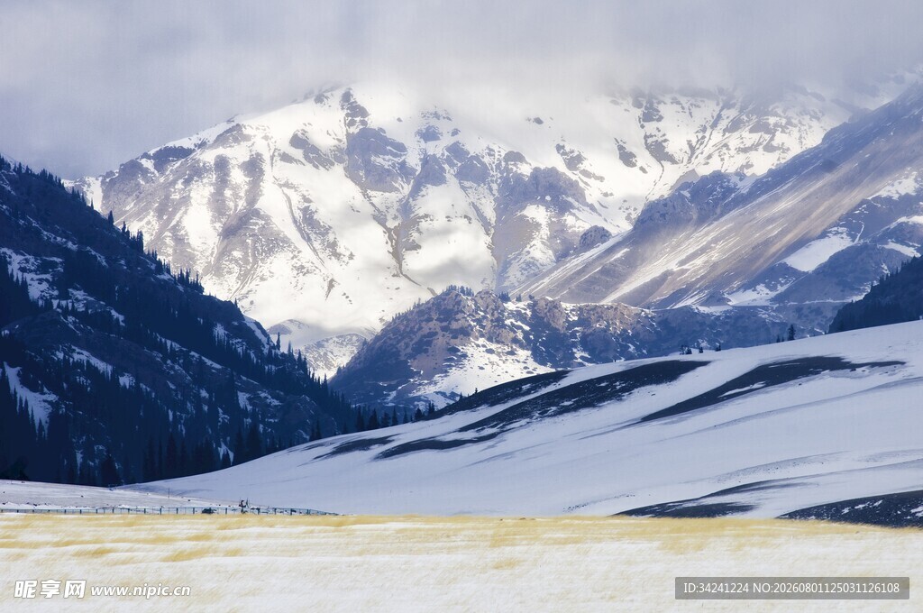 雪山壮丽风光