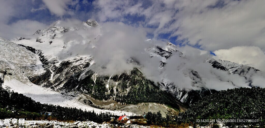 雪山壮丽风光