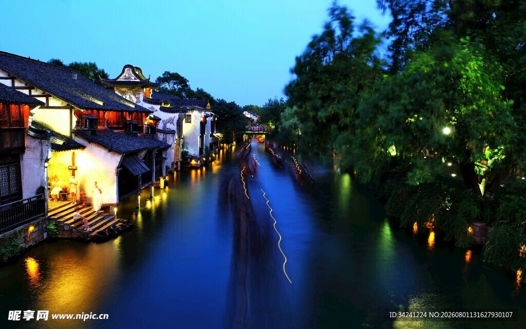 江南水乡夜景静谧美好