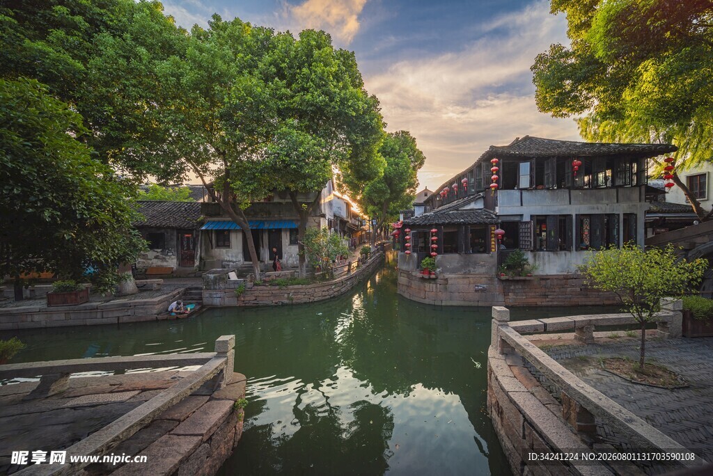 江南水乡古景静谧小河畔