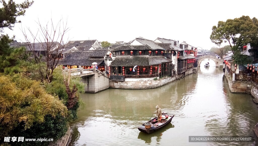 江南水乡小船悠悠景色美