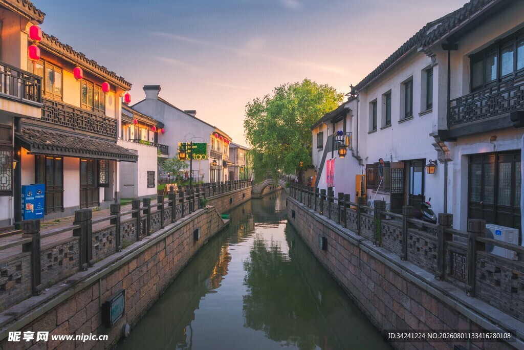 江南水乡古巷河道美景