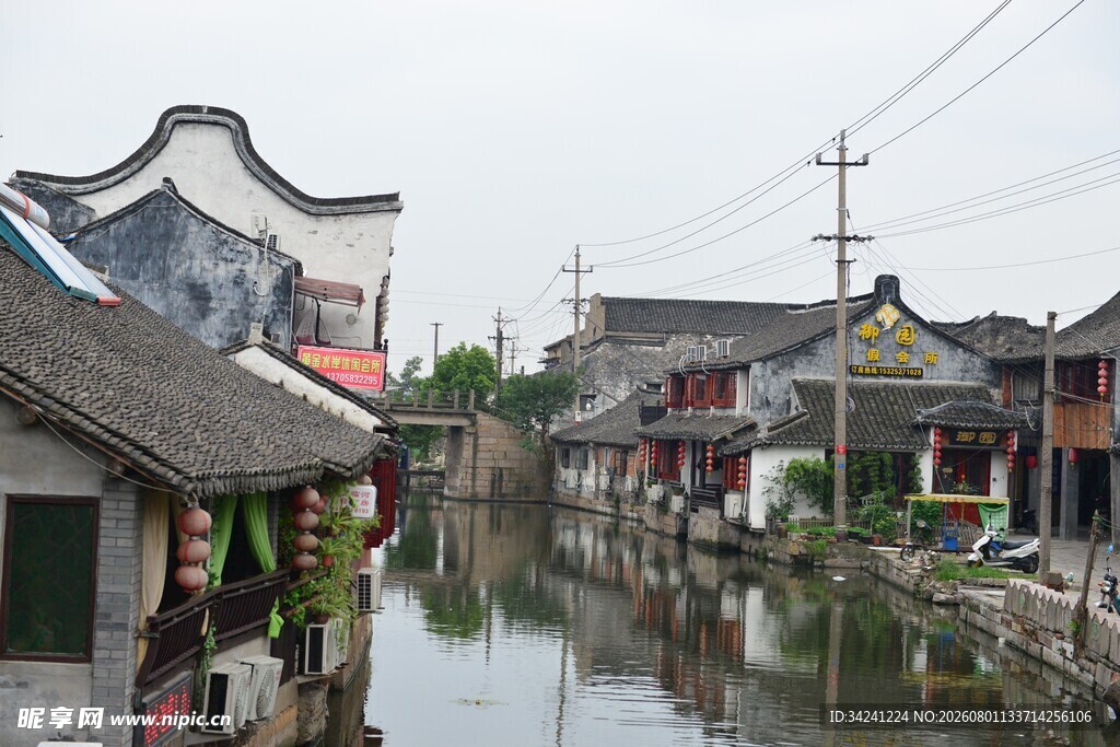 江南水乡古巷小河景致