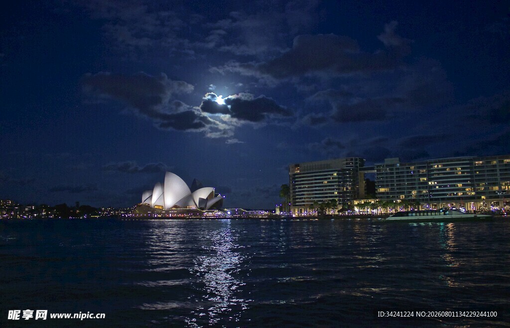 悉尼夜景下的璀璨歌剧院