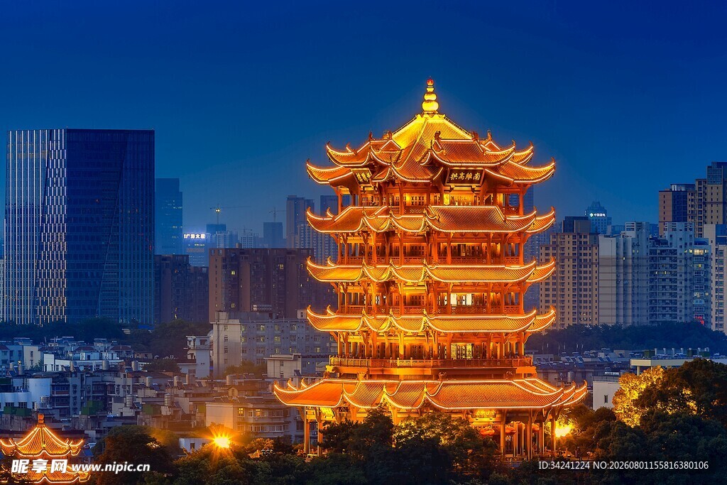 黄鹤楼夜景璀璨古风建筑