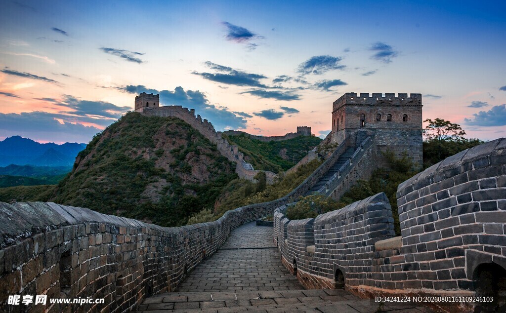 壮丽长城夕阳下美景