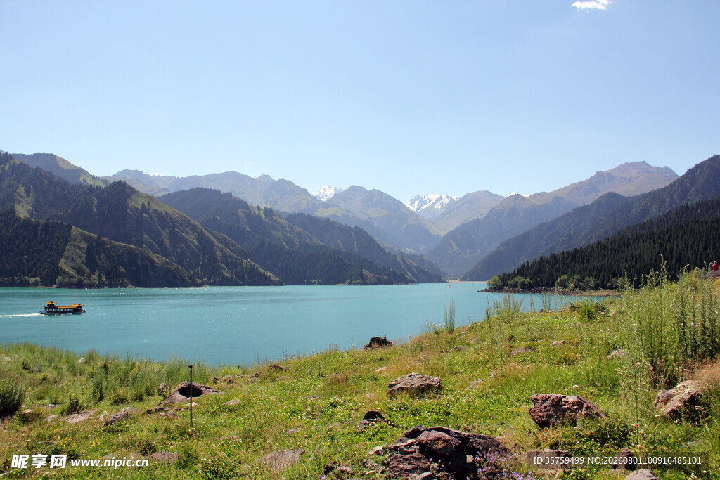高山蓝湖自然风光美景