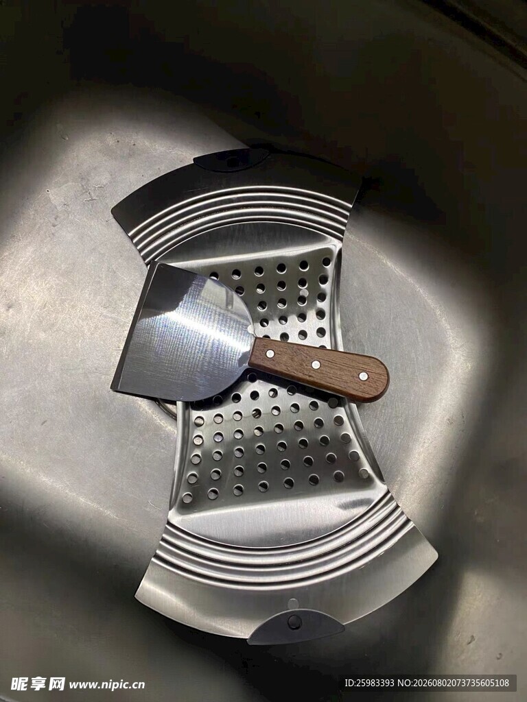 不锈钢锅铲与刨皮器