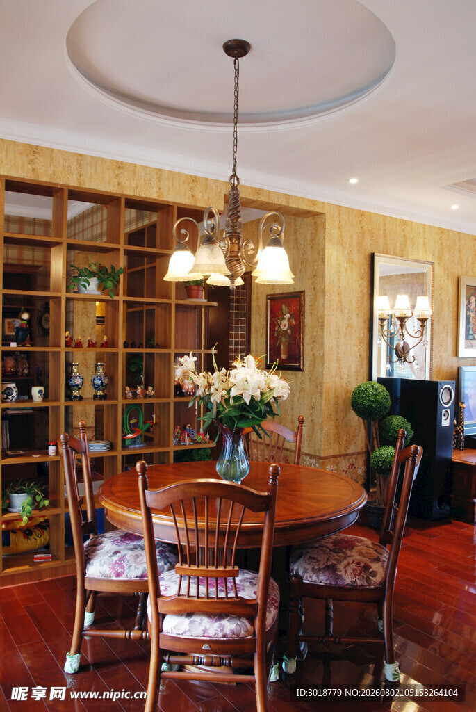 优雅古典风格的餐厅空间