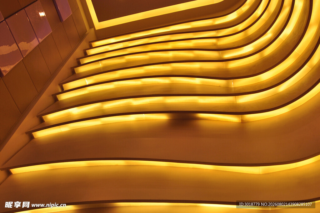 室内弧形暖光装饰线条