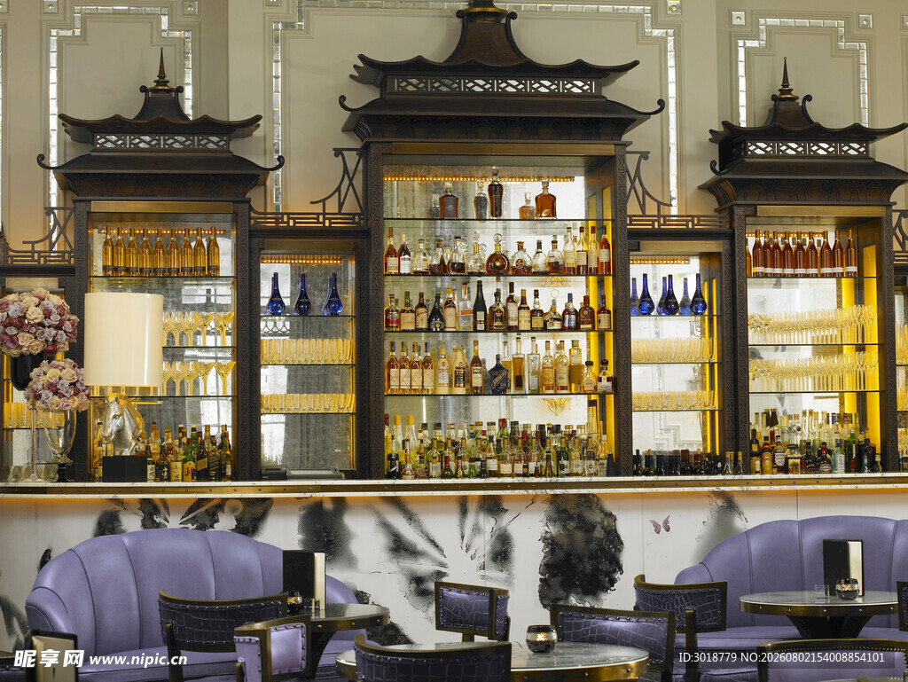 奢华复古风酒吧室内场景