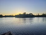 湖畔夕阳美景