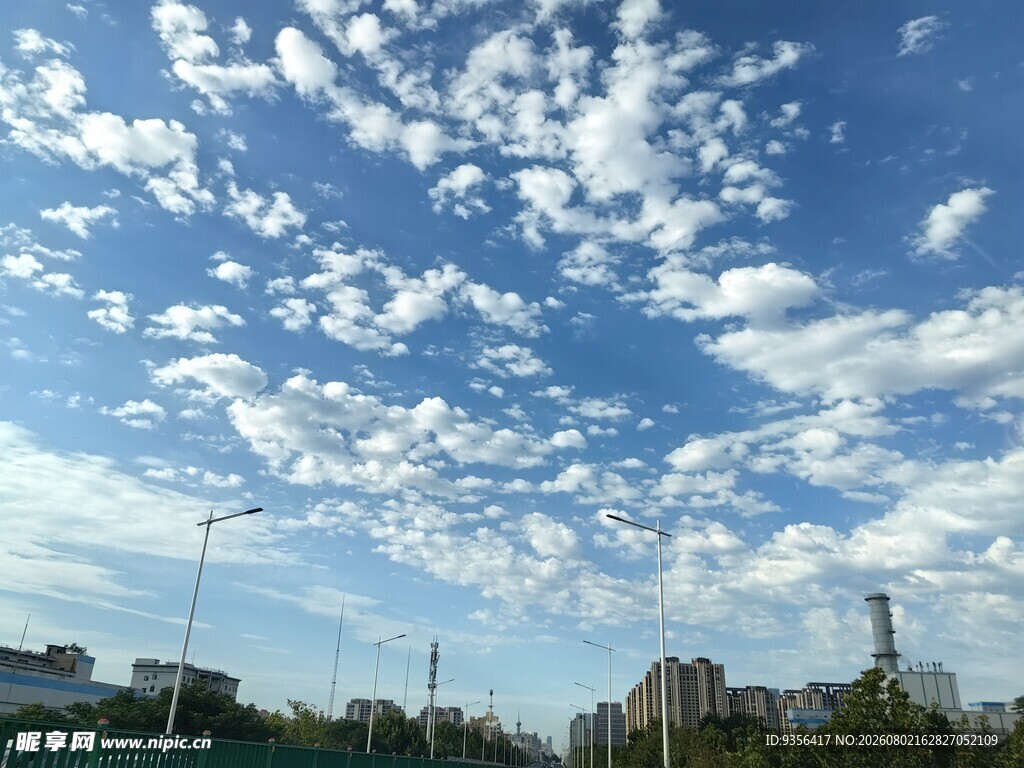 蓝天 白云
