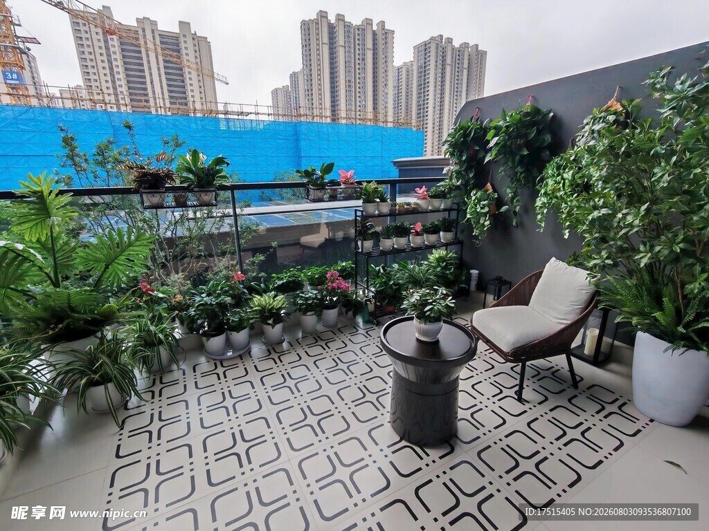 都市露台绿植休闲空间