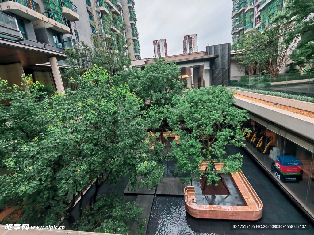 现代小区园林景观一隅