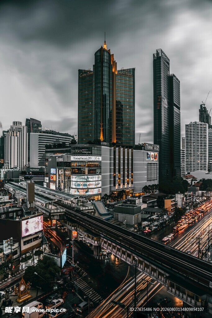 都市繁华天际线俯瞰景象