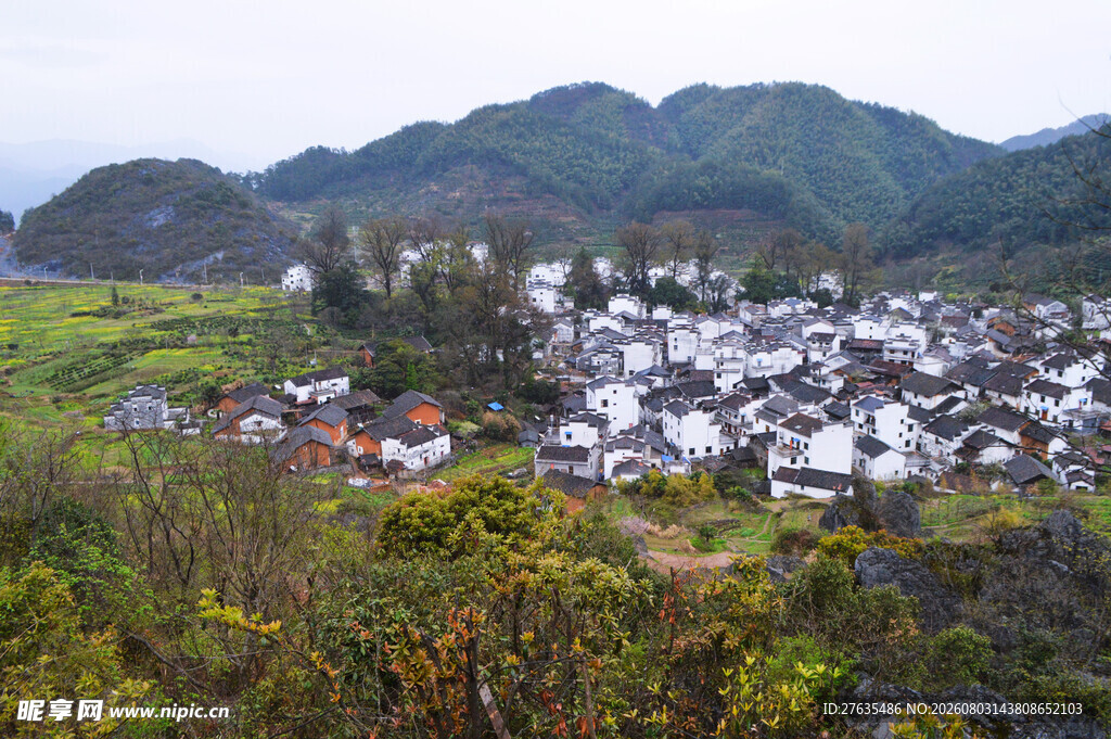 山间村落美景