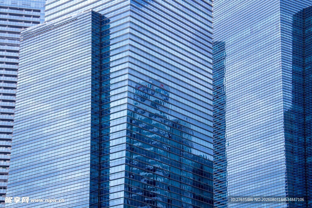 现代摩天大楼的壮丽景致