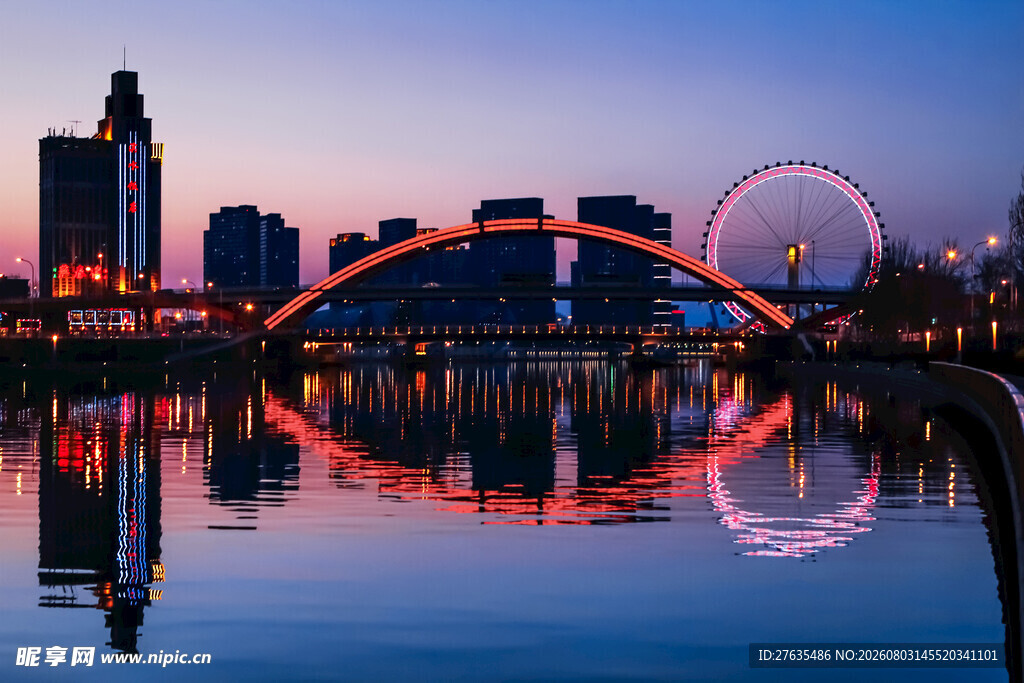 城市河畔夜景与绚丽桥梁