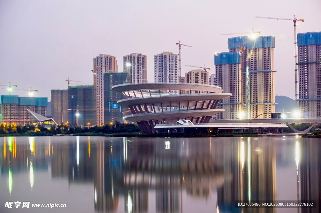 城市滨水夜景建筑风光