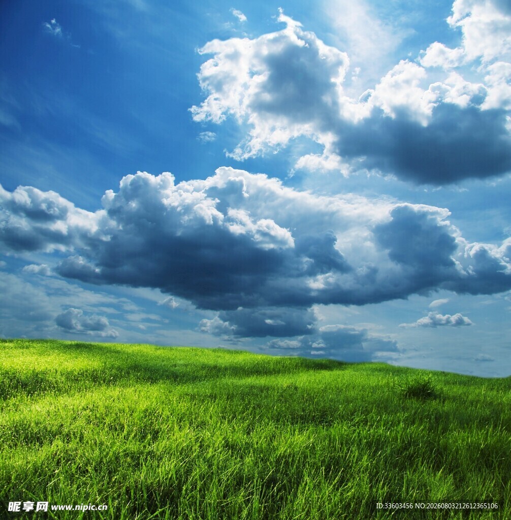 蓝天绿地自然美景如画