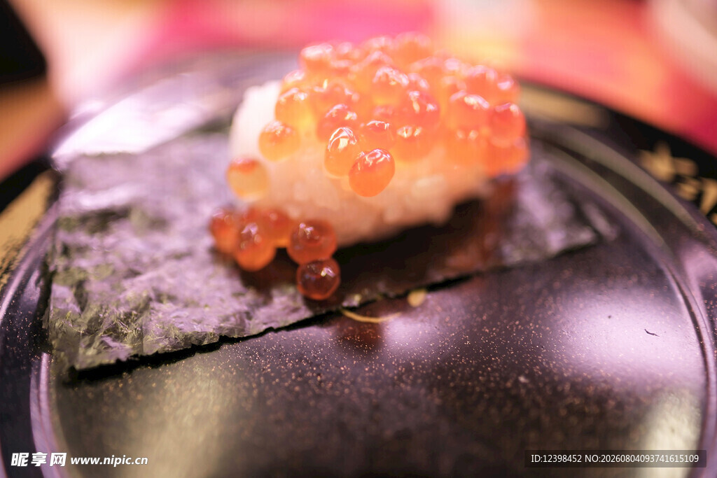 美味鱼子寿司