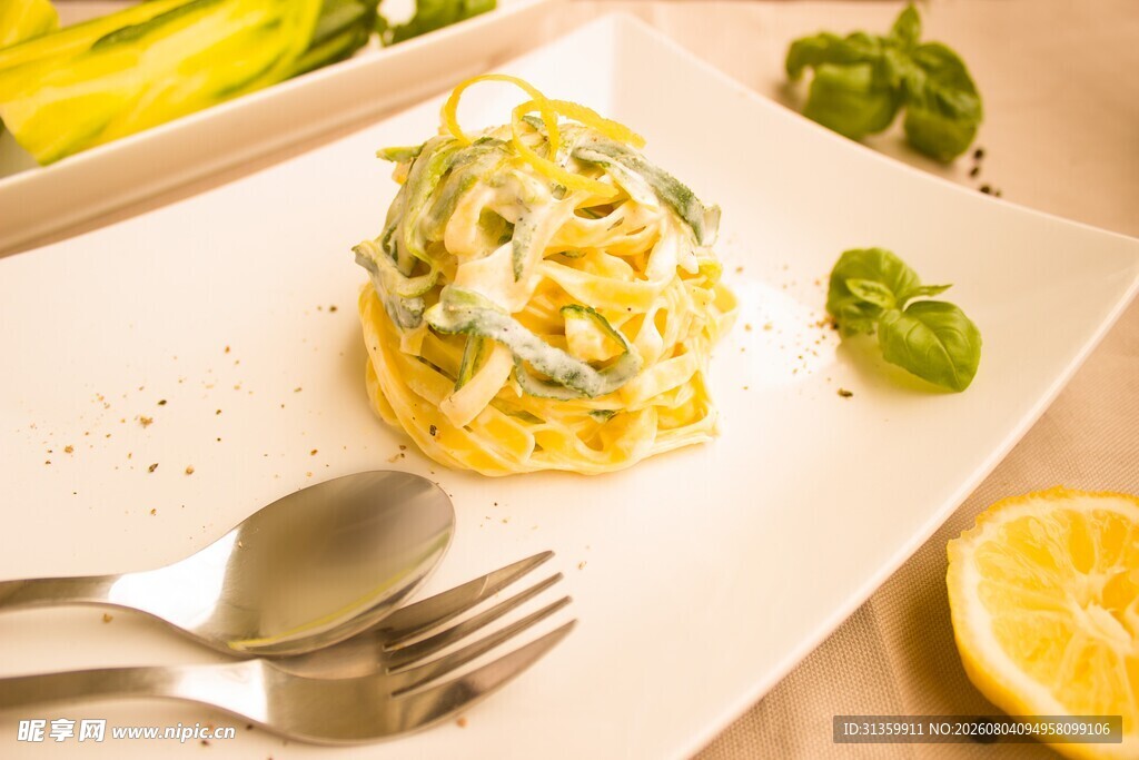 柠檬意面摆盘美食