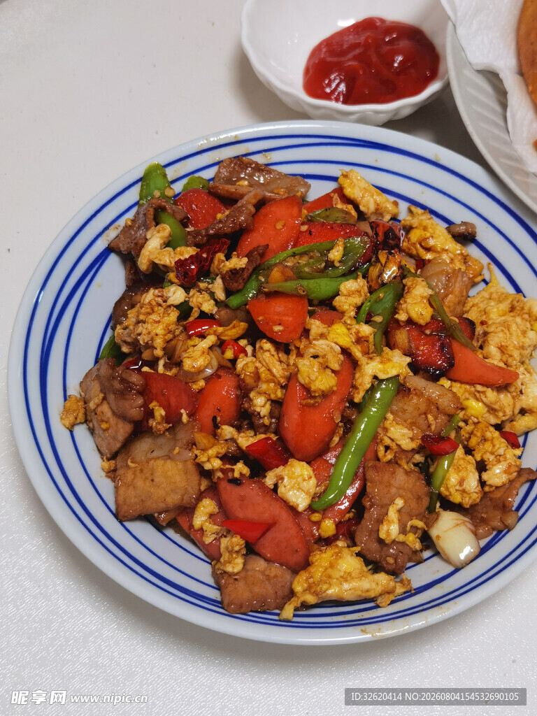 彩椒鸡蛋炒肉