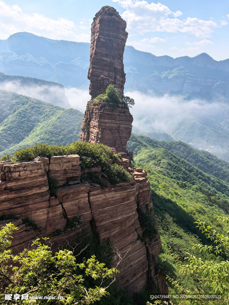 壮美悬崖景观