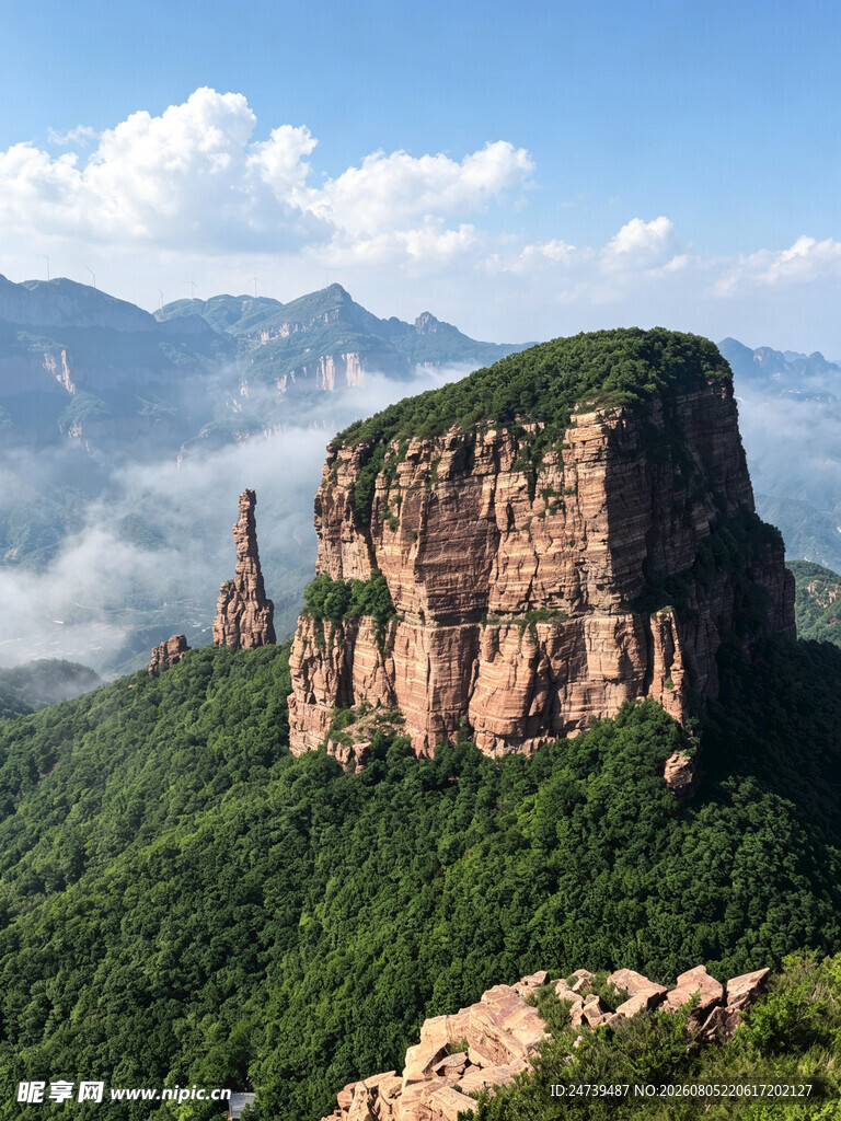 壮丽奇峰景观