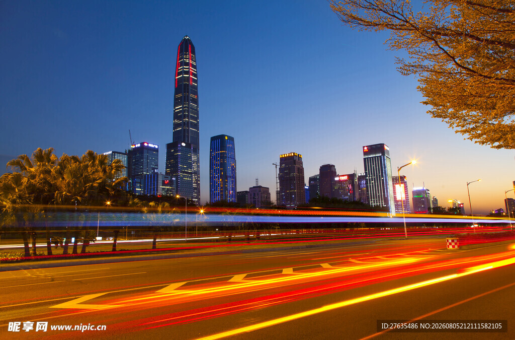 城市黄昏公路与天际线美景