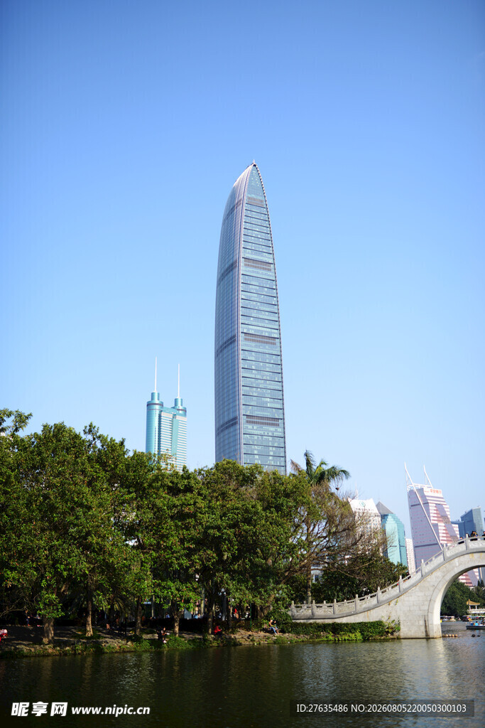 深圳地标建筑湖畔美景